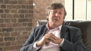 Stephen Fry erkl&auml;rt GNU und gratuliert (CC By-Nd)