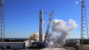 Space X - erster Flug ins All