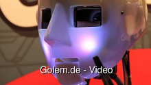 Robothespian von Engineered Arts in Aktion auf der Cebit 2011