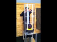 Extreme Sleeve von G-Form sch&uuml;tzt das iPad vor extremen Belastungen - Herstellervideo