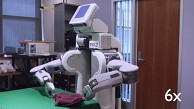 Roboter PR2 macht die Wäsche