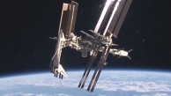 Nasa zeigt wie ein Spaceshuttle an die ISS andockt
