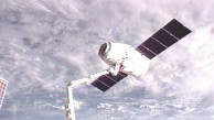 Dragon wird am 31. Mai 2012 von der ISS abgedockt