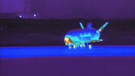 X-37B OTV landet nach 15 Monaten im All