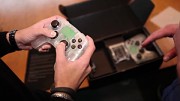 Android-Konsole Ouya wird ausgepackt