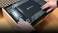 Golem.de packt die Xbox One X aus (Livestream)